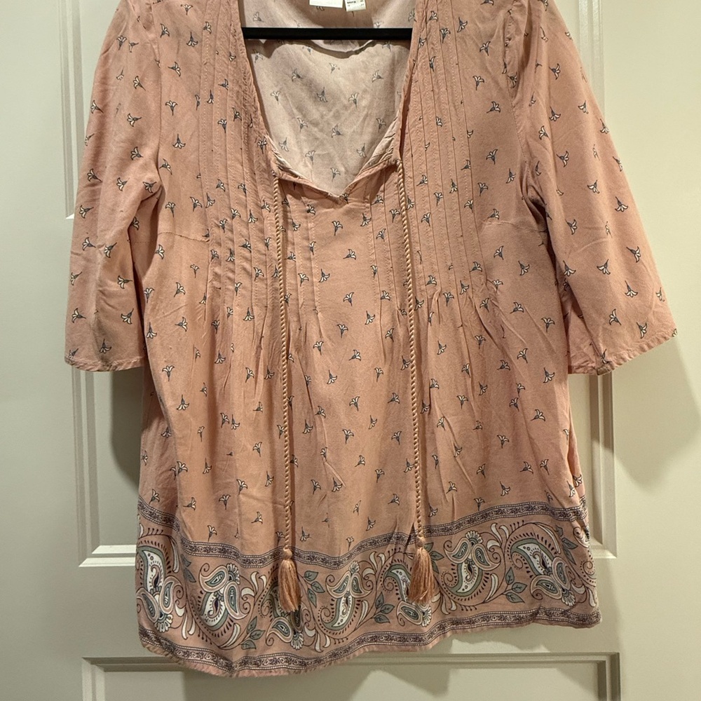 Elegant Pink Women's Blouse with Paisley Design